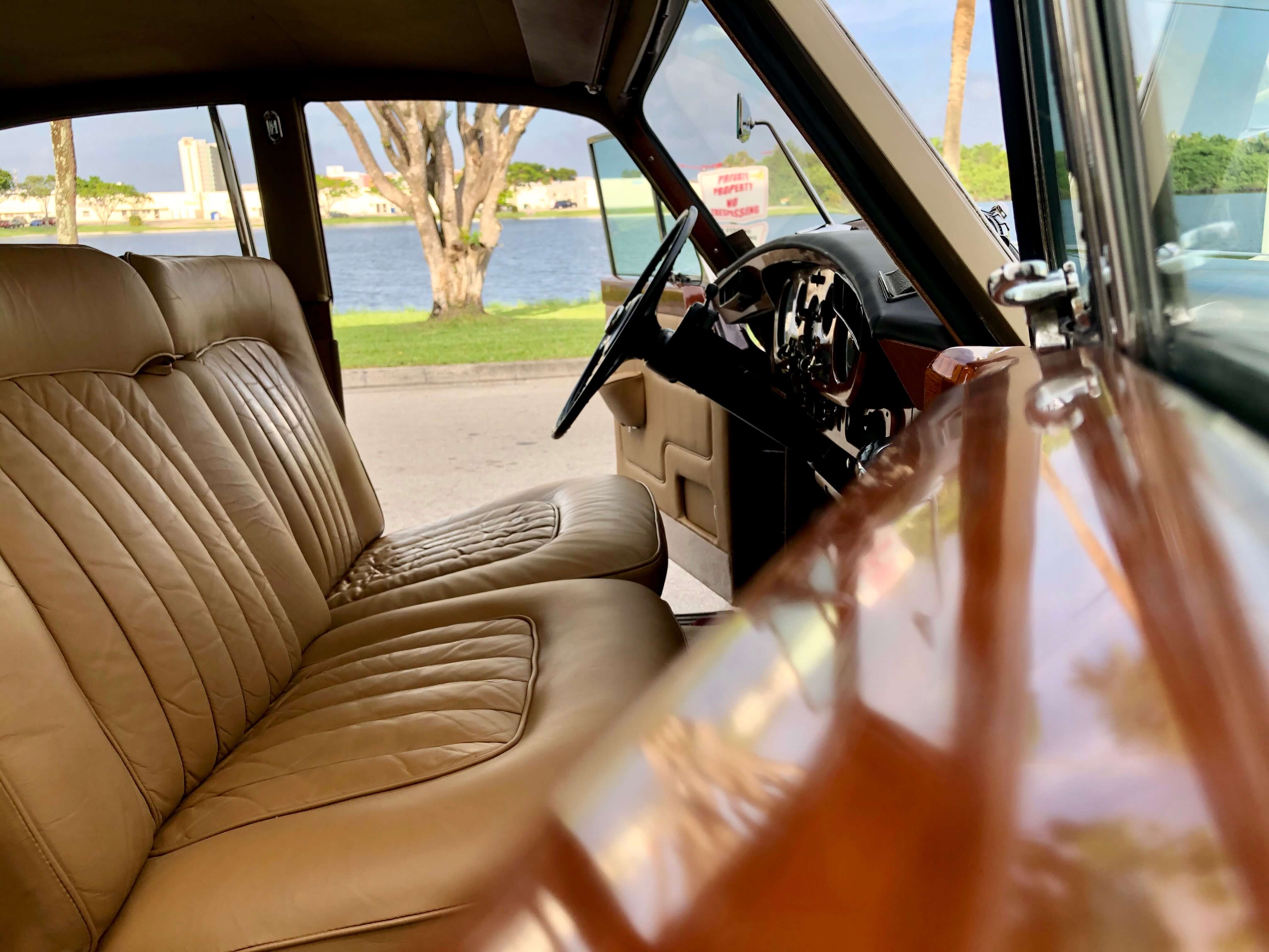 1963 Rolls Royce Silver Cloud III interior