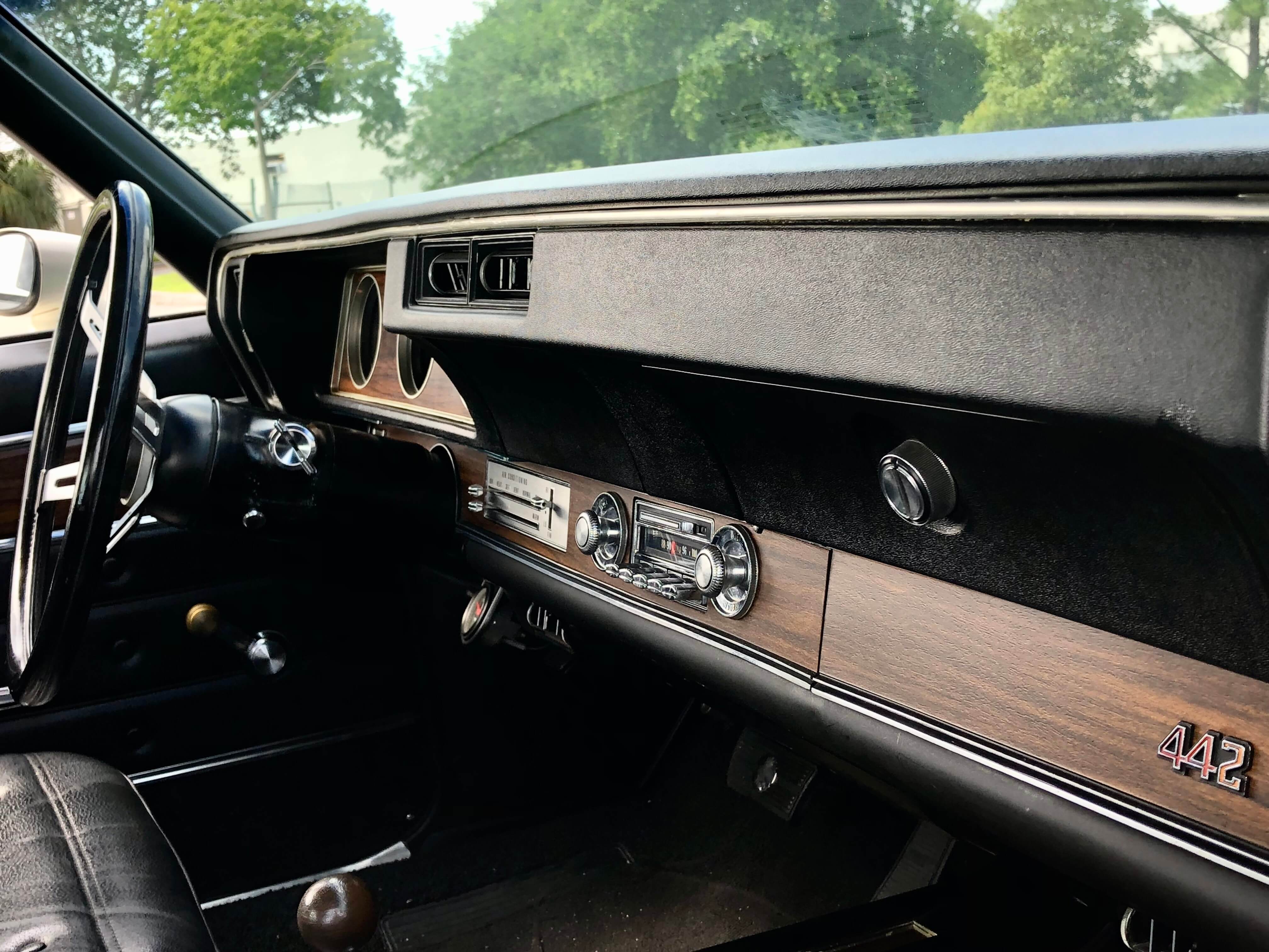 1971 Oldsmobile 442 interior