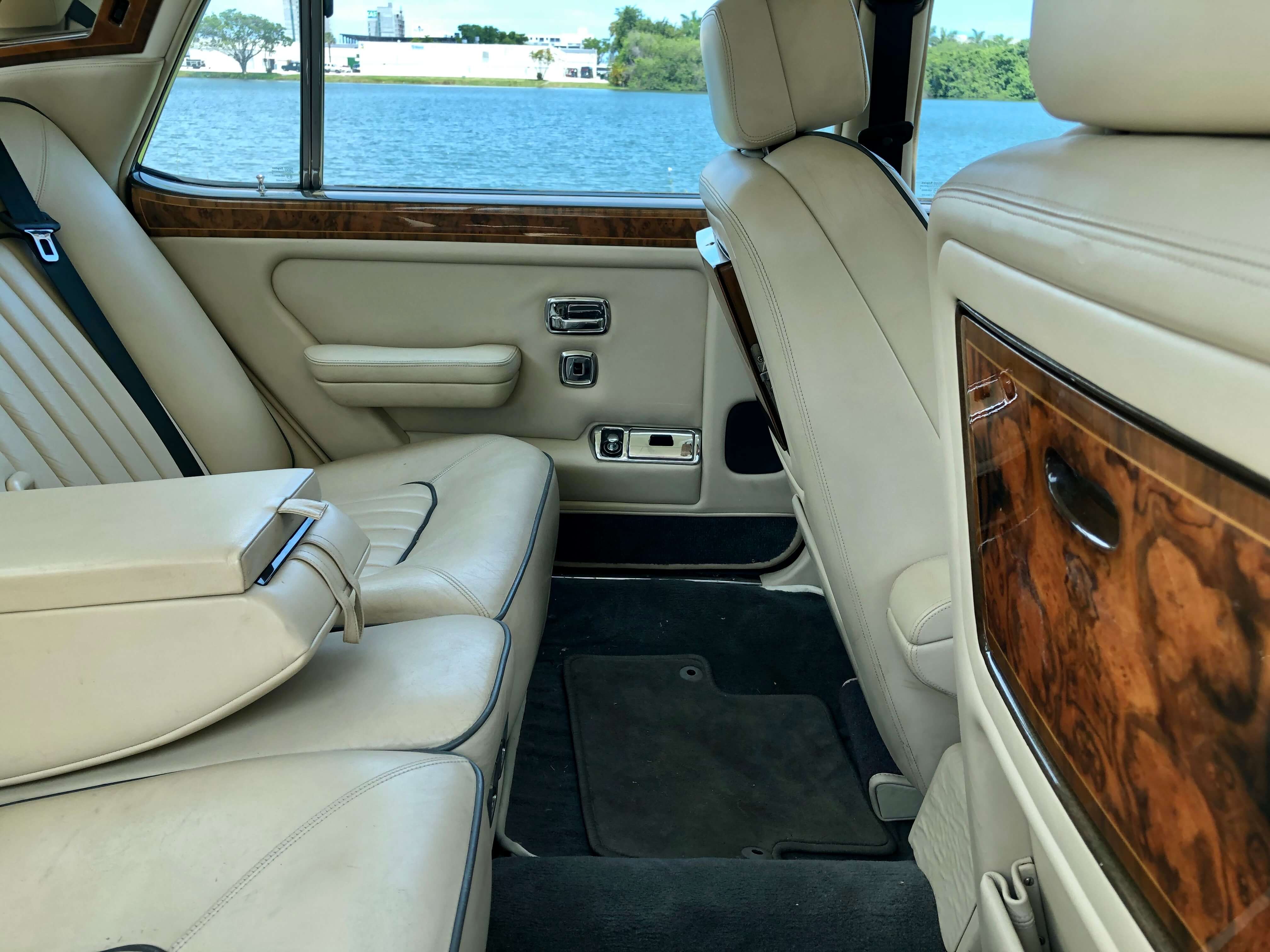 1993 Rolls Royce Spur II interior